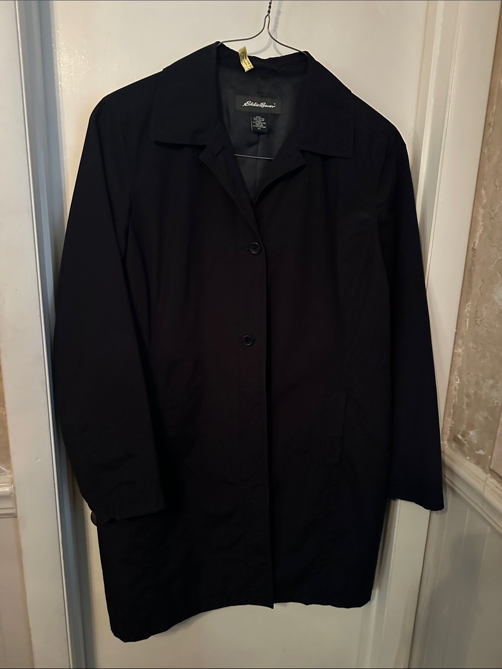 Eddie Bauer Women’s Black Classic Lightweight Rain Coat Size XL